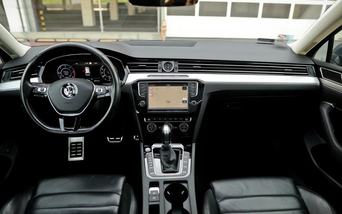 Volkswagen Passat cena 79900 przebieg: 221700, rok produkcji 2016 z Kłodawa małe 781